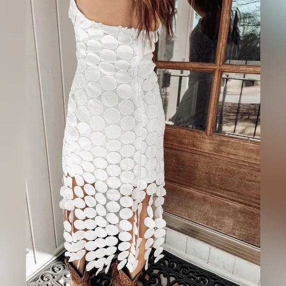 NWT Mainstrip Halter Circle Fringe Crochet White Midi Dress. Size Large - Picture 2 of 12